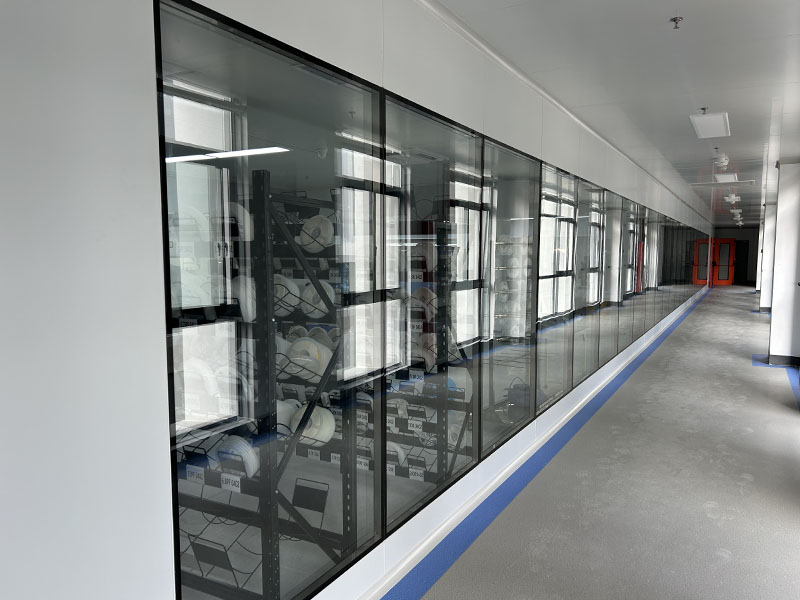 威達電子2200平方SMT10萬級潔凈車間安裝完工交付